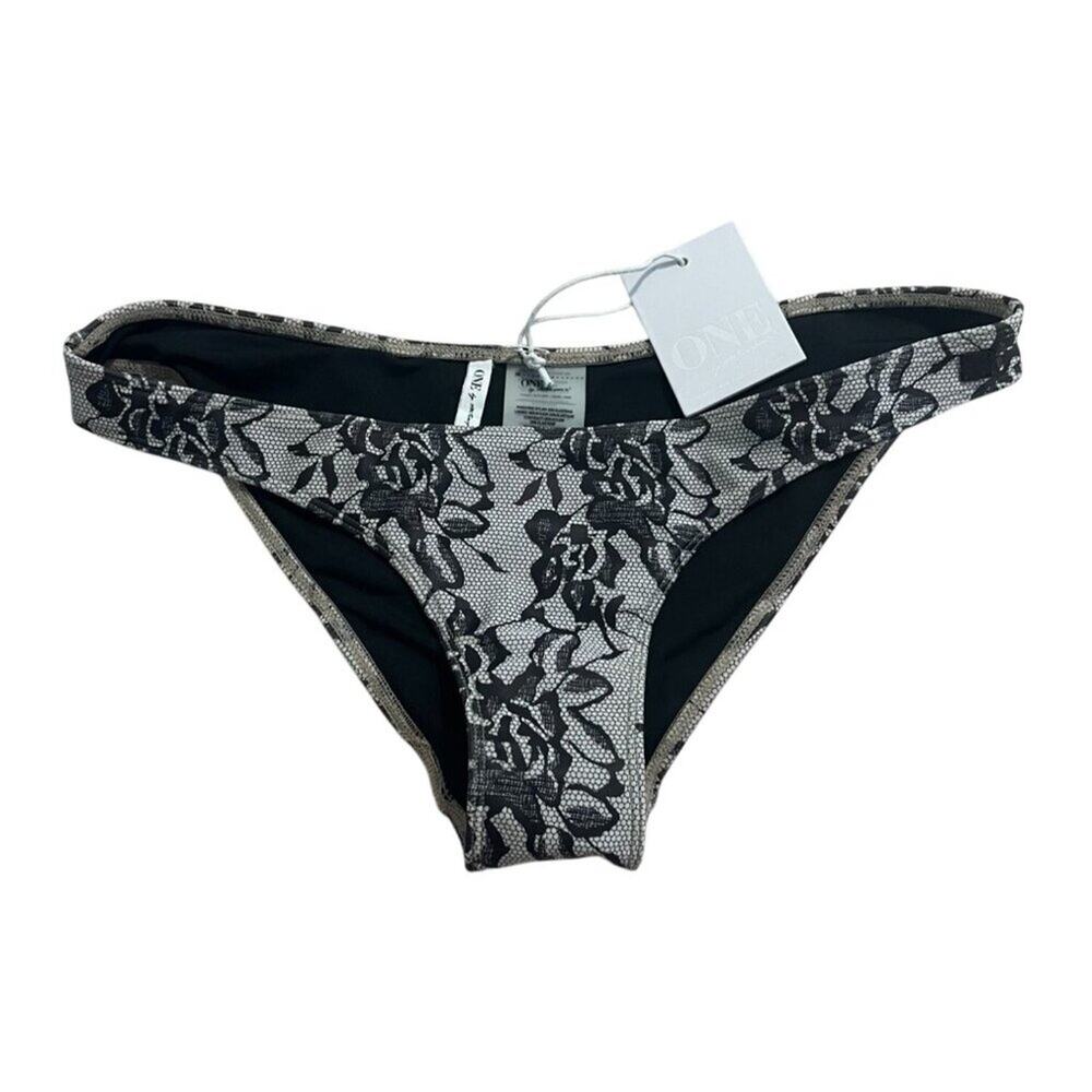 One Teaspoon Ivory Lover Cobra Pant Size Large New with Tags